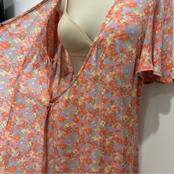 Billabong All For You Wrap Dress Floral Soft N Peachy Mini Flutter Sleeve Large - Picture 7 of 11
